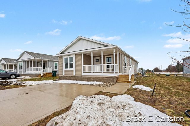 1283 E Ellis Road 31, Norton Shores City, MI 49441