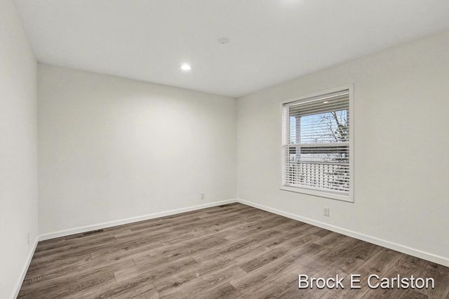 1283 E Ellis Road 31, Norton Shores City, MI 49441