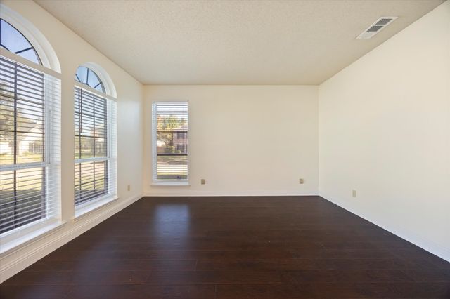 2824 Clearmeadow Drive, Mesquite, TX 75181