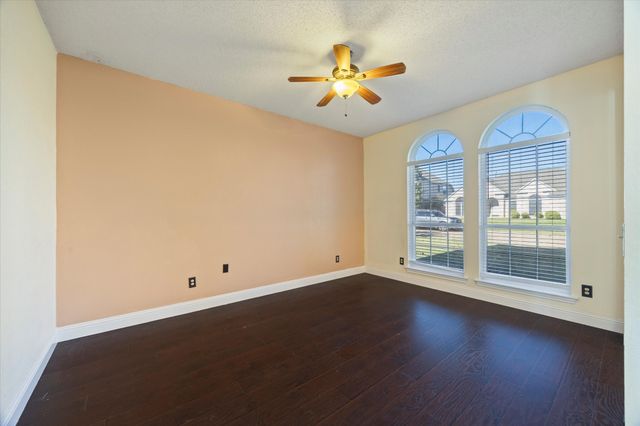 2824 Clearmeadow Drive, Mesquite, TX 75181