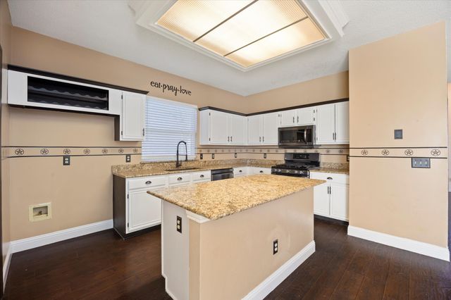 2824 Clearmeadow Drive, Mesquite, TX 75181