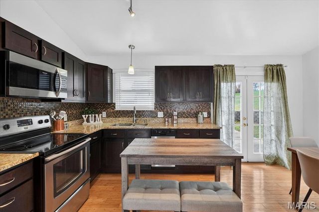 3122 Valley Oaks Drive, Imperial, MO 63052