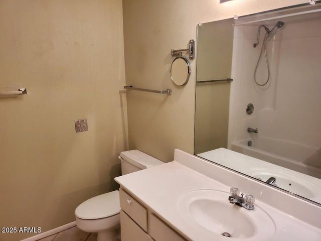 9350 W GLEN OAKS Circle N, Sun City, AZ 85351