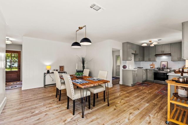 703 Austin Street, Columbus, TX 78934