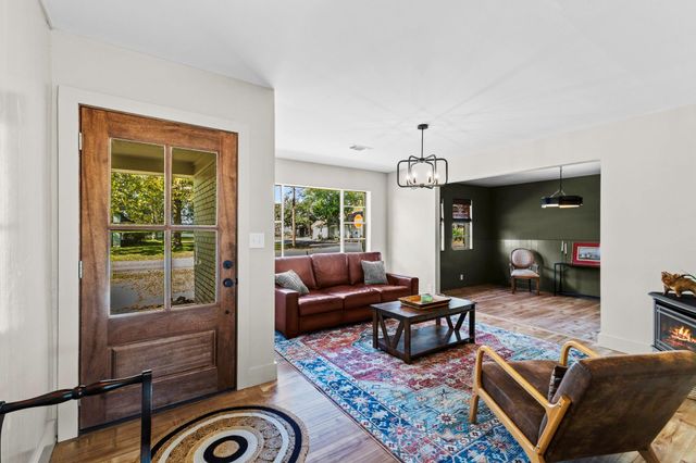 703 Austin Street, Columbus, TX 78934