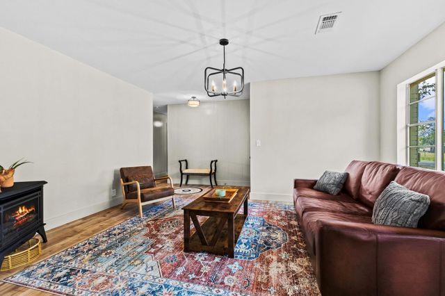 703 Austin Street, Columbus, TX 78934