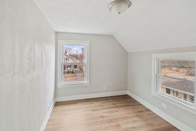 1020 Woodlawn Avenue, Waukegan, IL 60085