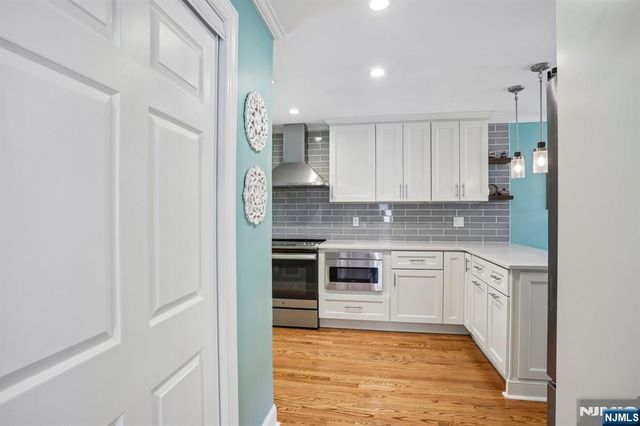 30 Sherbrooke Parkway, Livingston, NJ 07039