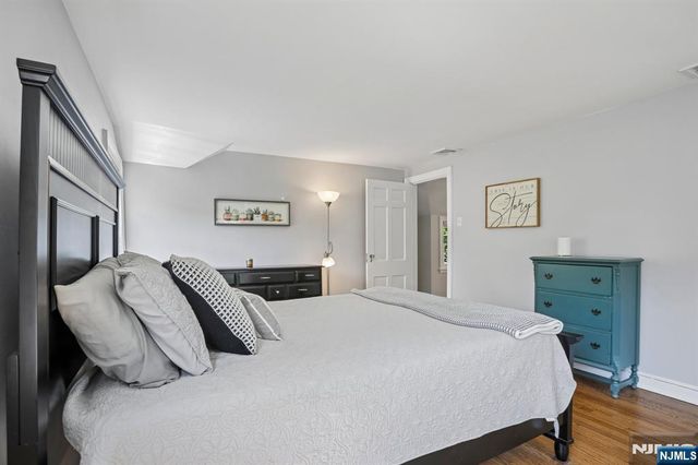 30 Sherbrooke Parkway, Livingston, NJ 07039