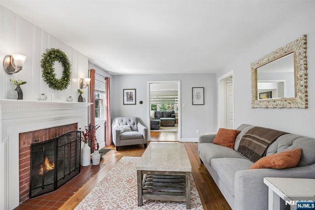 30 Sherbrooke Parkway, Livingston, NJ 07039