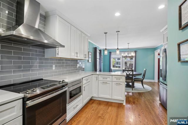 30 Sherbrooke Parkway, Livingston, NJ 07039