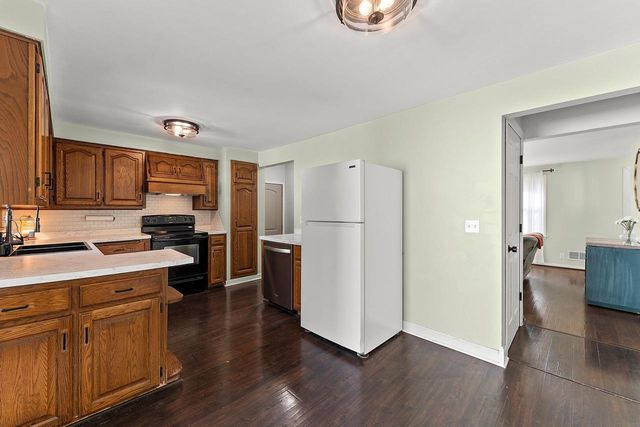 2316 MEADOW LANE, Green Bay, WI 54301