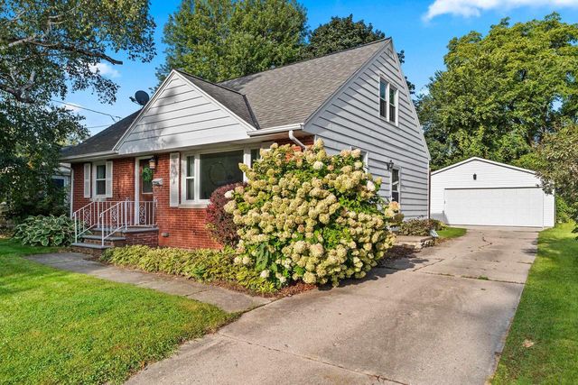 2316 MEADOW LANE, Green Bay, WI 54301