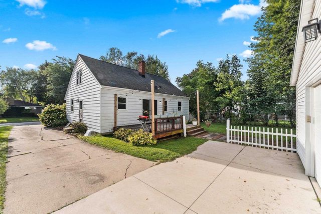 2316 MEADOW LANE, Green Bay, WI 54301