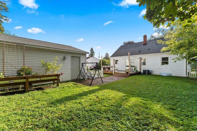 2316 MEADOW LANE, Green Bay, WI 54301