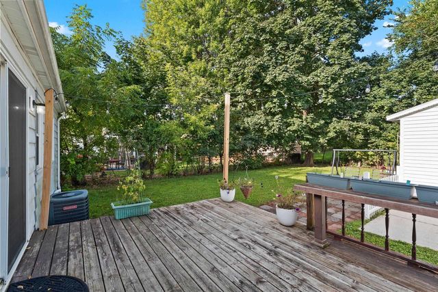 2316 MEADOW LANE, Green Bay, WI 54301