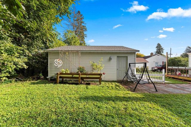 2316 MEADOW LANE, Green Bay, WI 54301