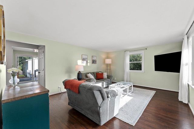 2316 MEADOW LANE, Green Bay, WI 54301