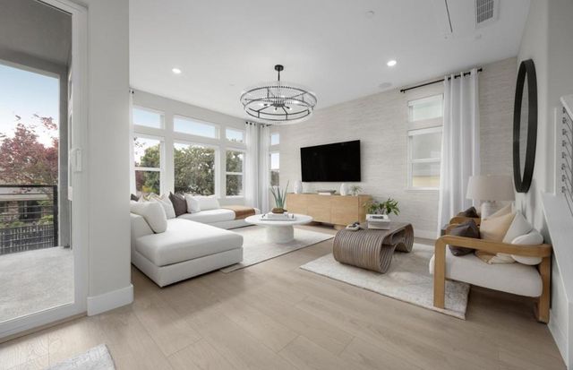 273 Llewellyn Avenue 010-18 Plan 2, Campbell, CA 95008