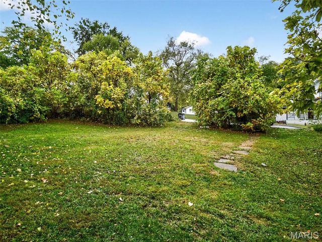 2434 Mary Avenue, Jennings, MO 63136