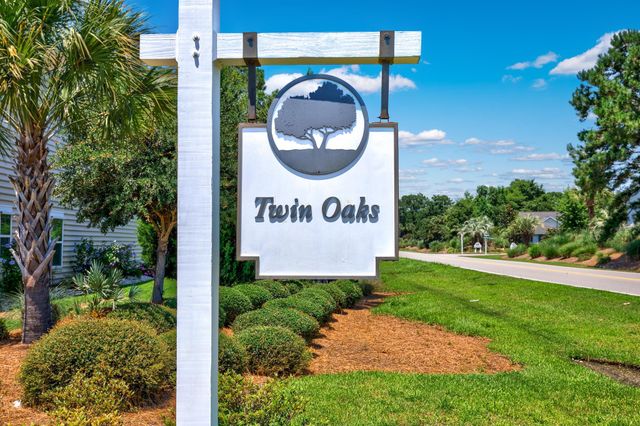 752 Cherry Blossom Dr., Murrells Inlet, SC 29576