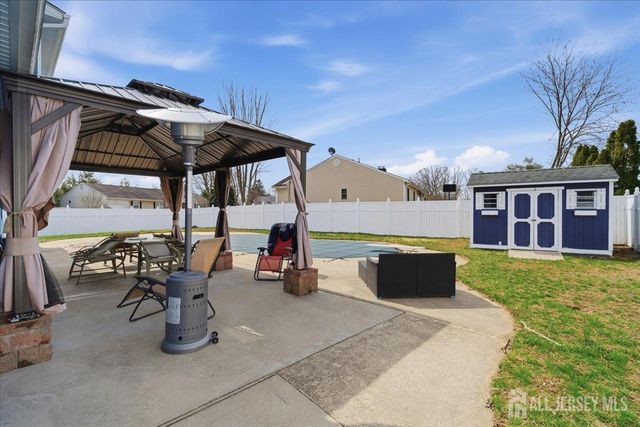 12 Holmes Avenue, Monroe, NJ 08831