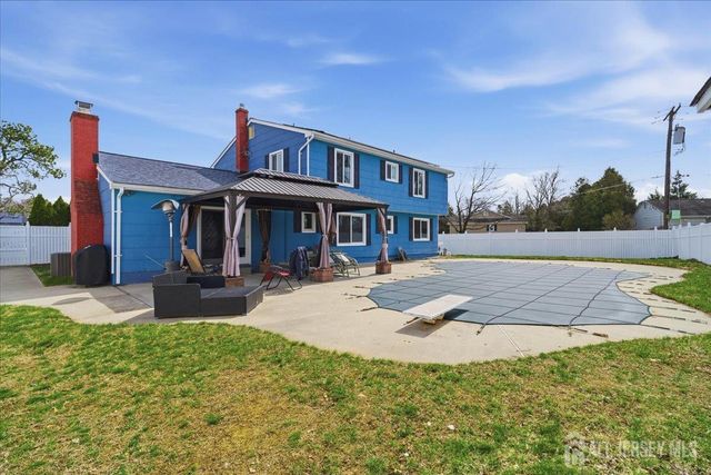 12 Holmes Avenue, Monroe, NJ 08831