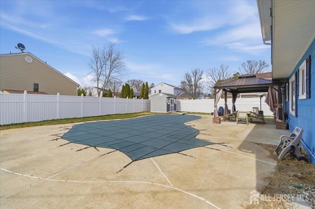 12 Holmes Avenue, Monroe, NJ 08831