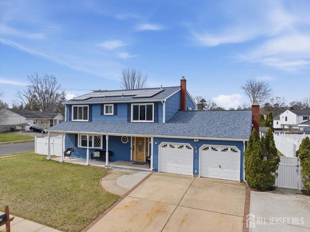 12 Holmes Avenue, Monroe, NJ 08831