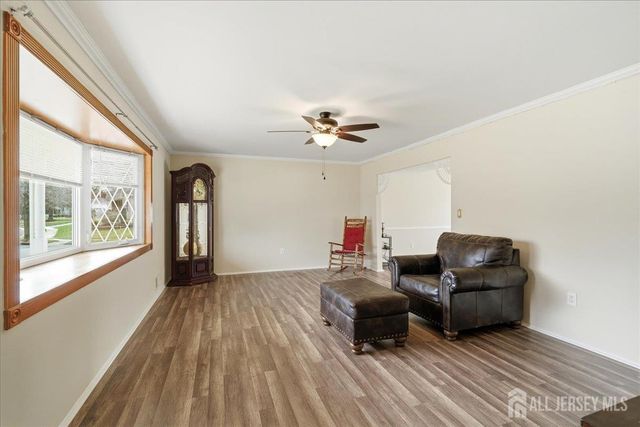 12 Holmes Avenue, Monroe, NJ 08831