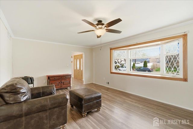 12 Holmes Avenue, Monroe, NJ 08831