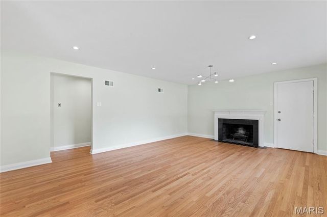 7739 Burr Oak Lane, University City, MO 63130