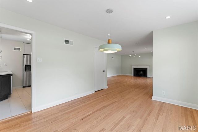 7739 Burr Oak Lane, University City, MO 63130