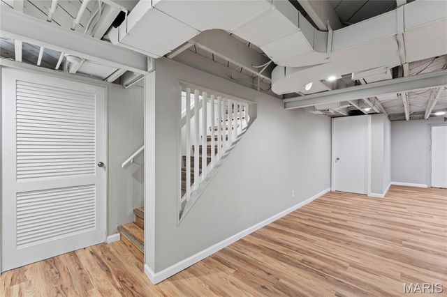 7739 Burr Oak Lane, University City, MO 63130