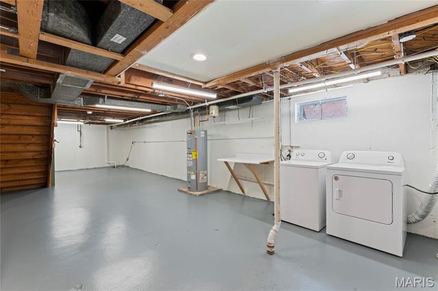 7739 Burr Oak Lane, University City, MO 63130
