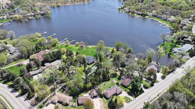2189 Long Lake Road, New Brighton, MN 55112