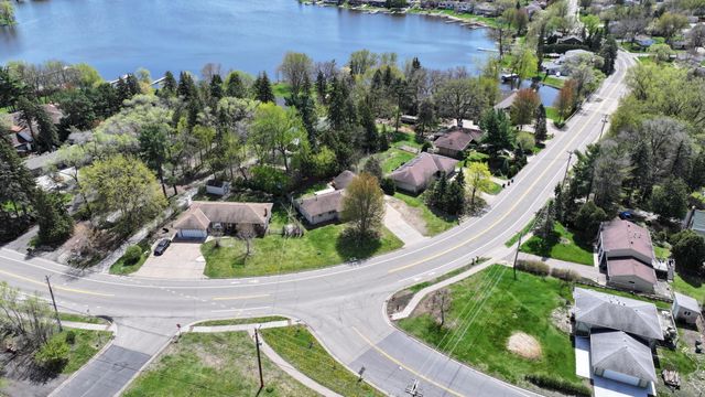 2189 Long Lake Road, New Brighton, MN 55112