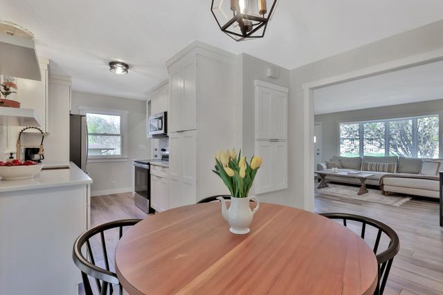 2189 Long Lake Road, New Brighton, MN 55112