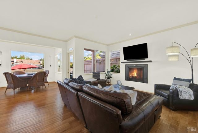 58 Sea Breeze Ct, Napa, CA 94559