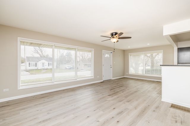 214 N Hunter Street, Thornton, IL 60476