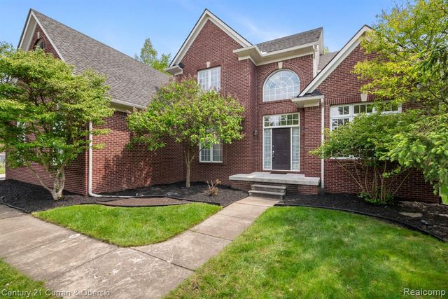 27852 Larson Lane, Farmington Hills, MI 48331