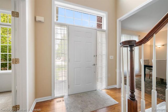 27852 Larson Lane, Farmington Hills, MI 48331