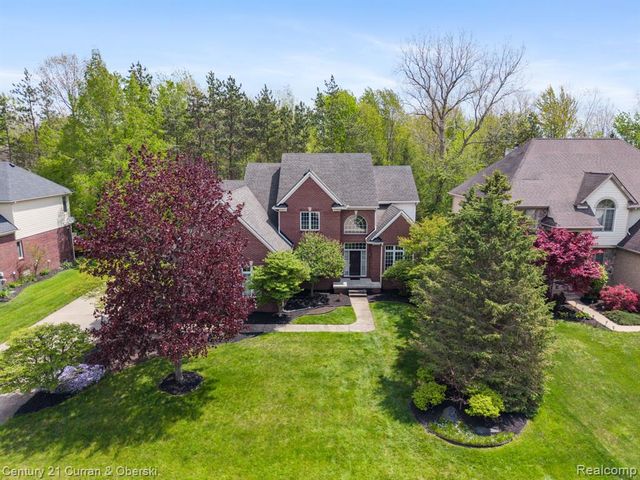27852 Larson Lane, Farmington Hills, MI 48331