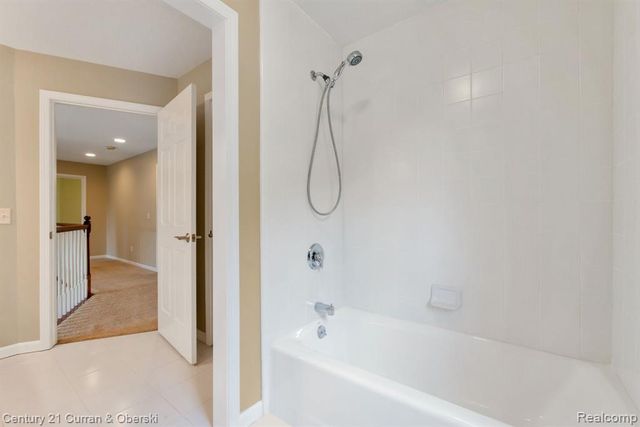 27852 Larson Lane, Farmington Hills, MI 48331