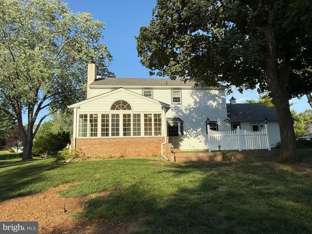 1038 HICKORY DR, Blue Bell, PA 19422