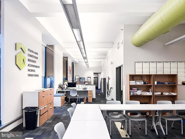 8 W KING #818, Lancaster, PA 17603