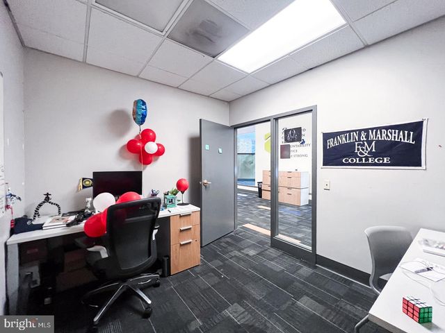 8 W KING #818, Lancaster, PA 17603