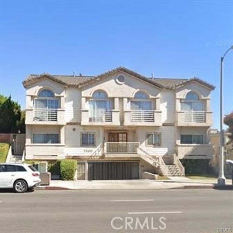 7900 Woodman Avenue 105, Panorama City, CA 91402