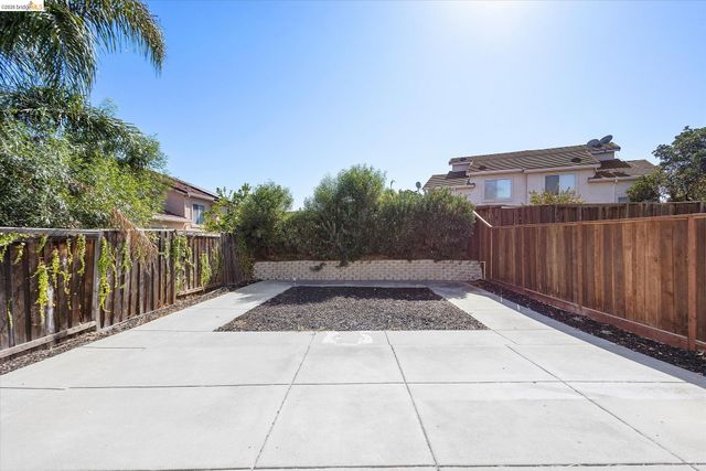 1758 Nandina Ct, Antioch, CA 94531