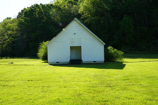 470 Pleasant Valley Rd, Ethridge, TN 38456